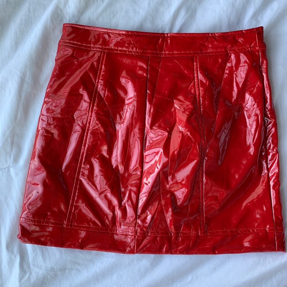 Red leather skirt - Picture 2 of 2